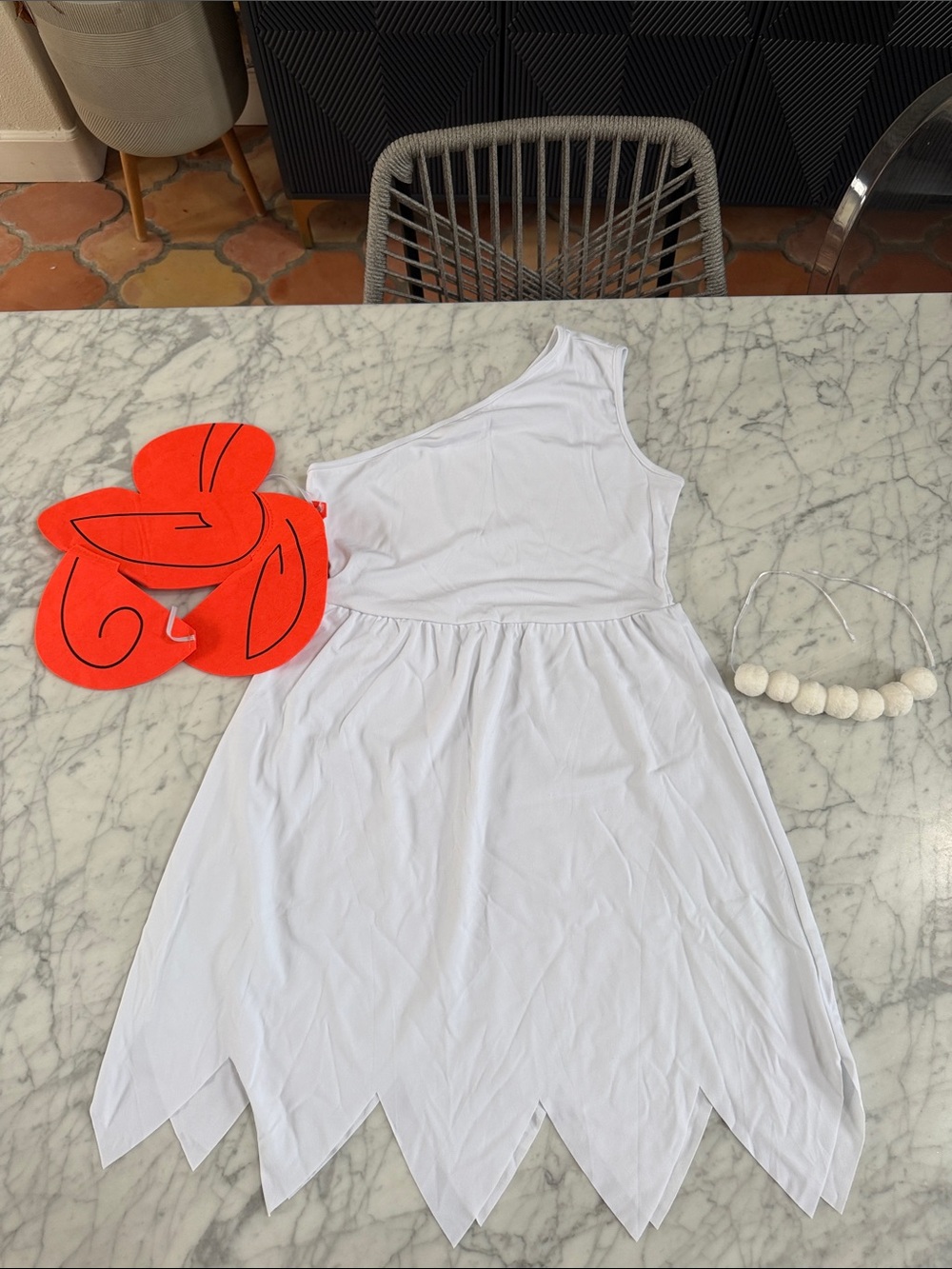 Wilma Flintstone Costume Sz L Cartoon Felt Wig Necklace Dress